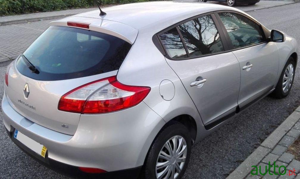 2009' Renault Megane photo #1