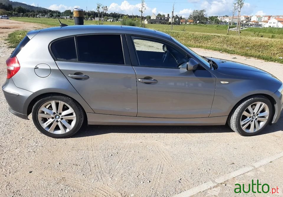 2010' BMW 120 photo #2