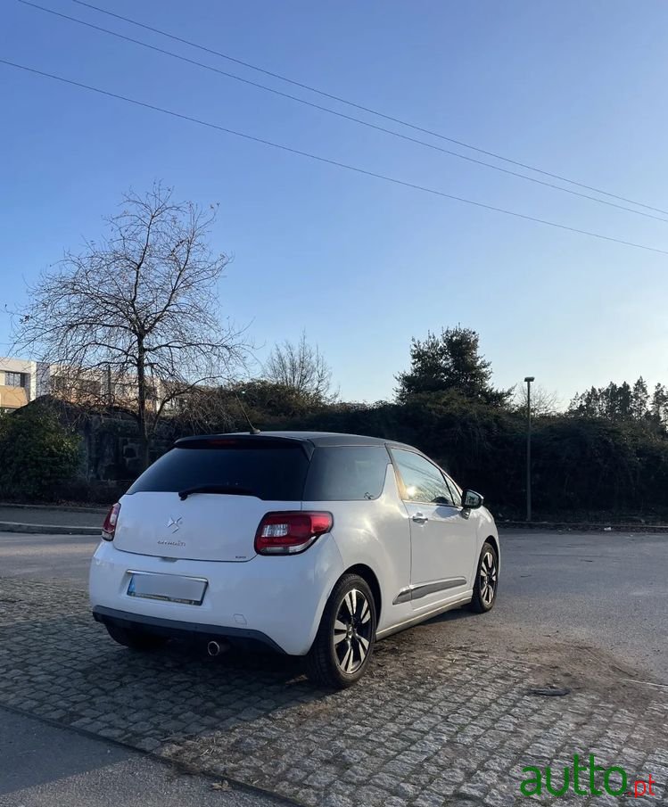 2012' Citroen DS3 photo #3