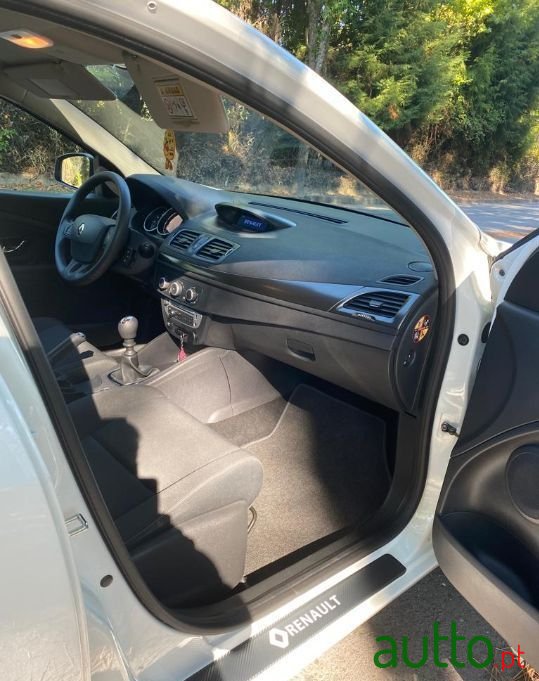 2014' Renault Megane photo #5