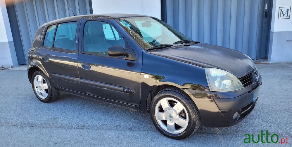 2004' Renault Clio photo #4