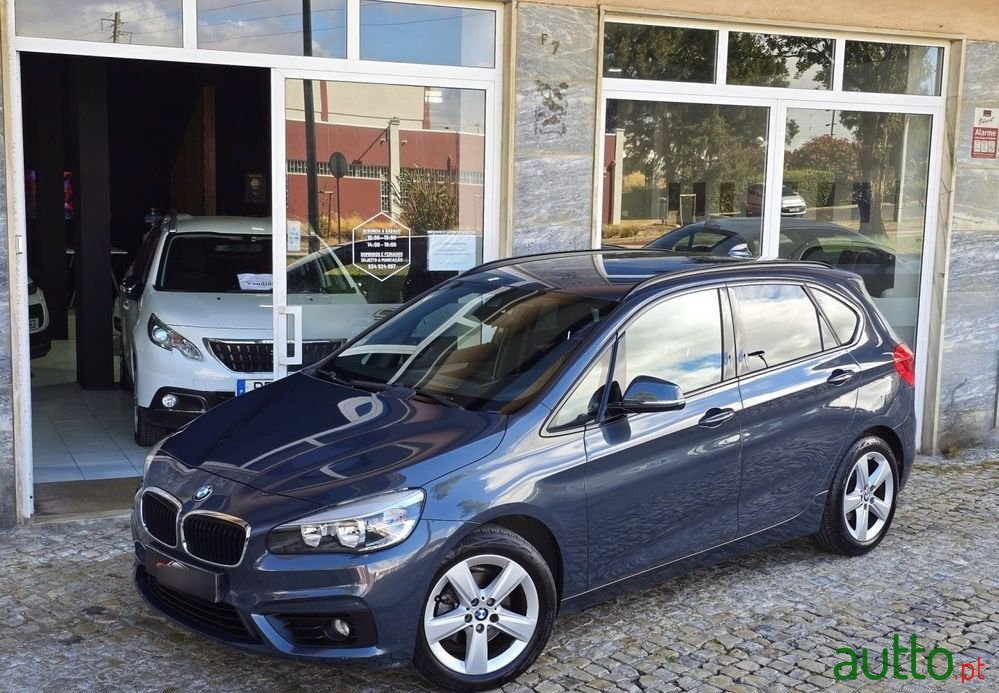 2015' BMW Série 2 D Line Sport photo #1