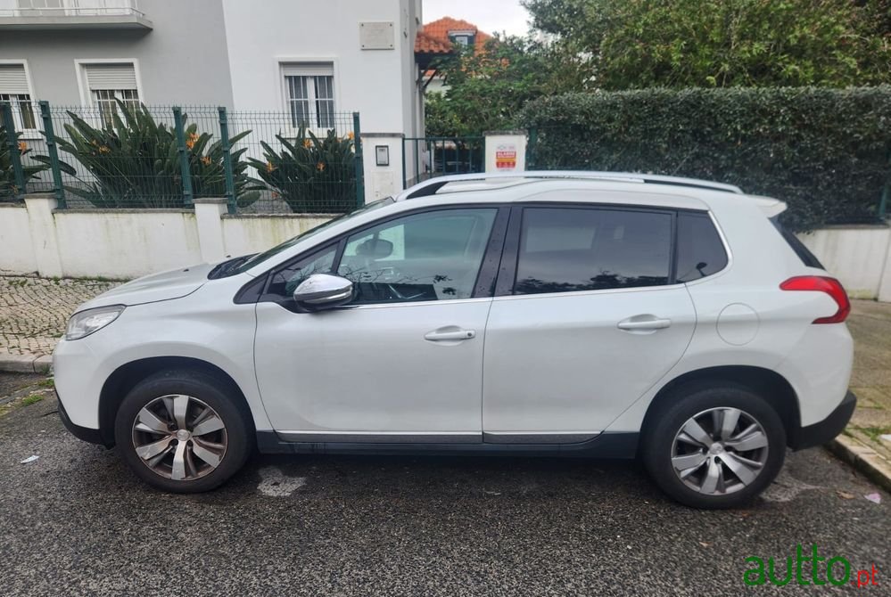 2015' Peugeot 2008 photo #4