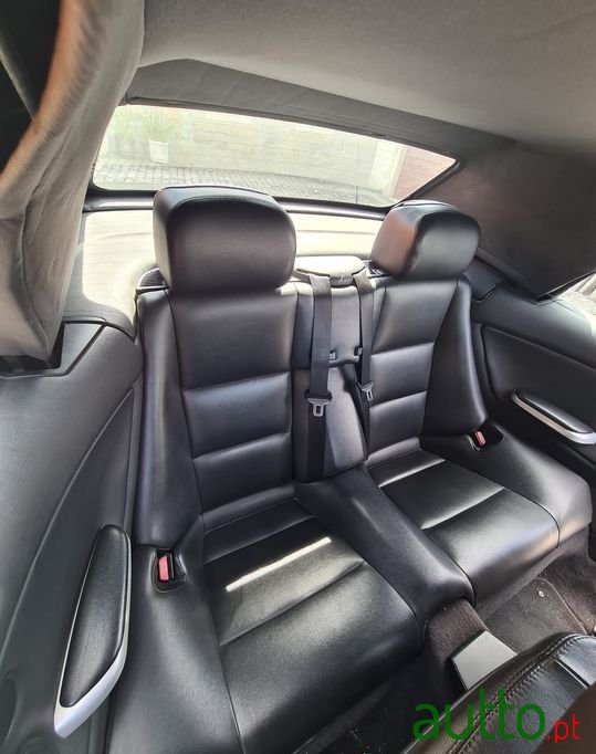 2003' BMW 318 photo #3