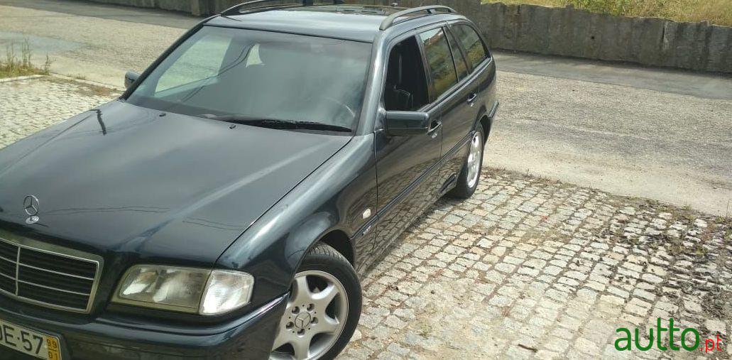 1999' Mercedes-Benz 220 Sport photo #1