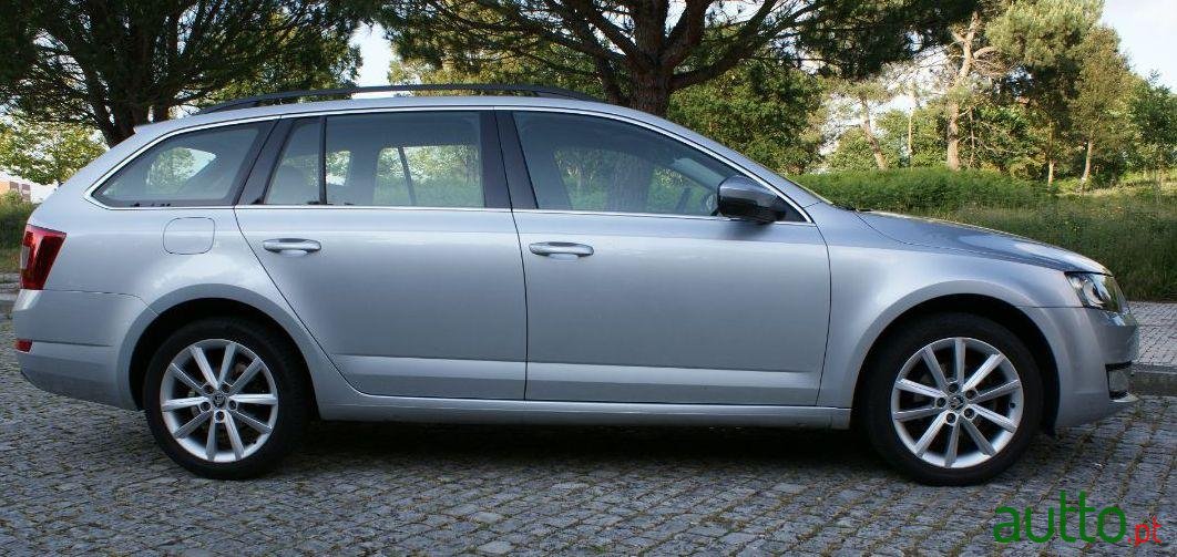 2014' Skoda Octavia Break photo #3