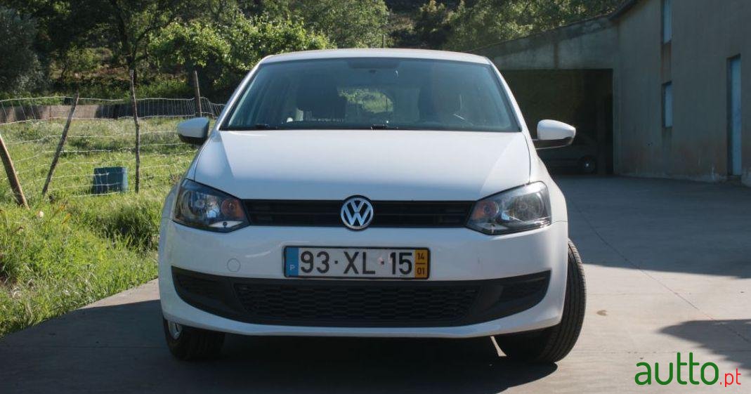 2014' Volkswagen Polo 1.2 Tdi Trendline photo #2