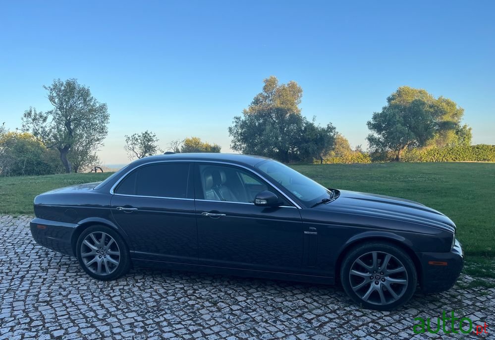 2007' Jaguar XJ photo #3