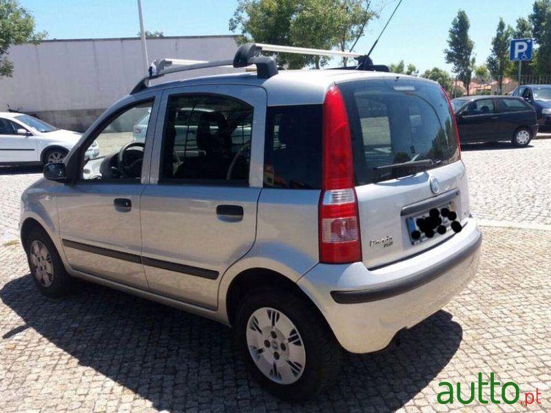 2005' Fiat Panda photo #2