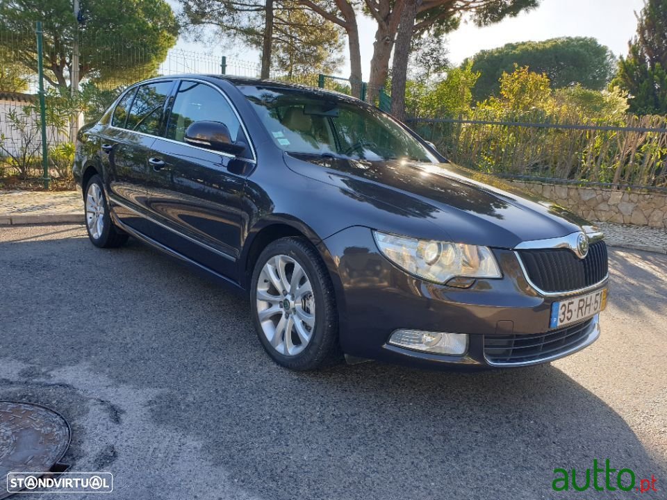 2009' Skoda Superb photo #4