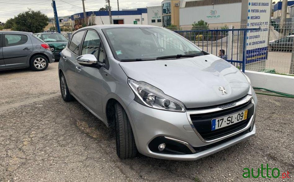 2017' Peugeot 208 photo #3