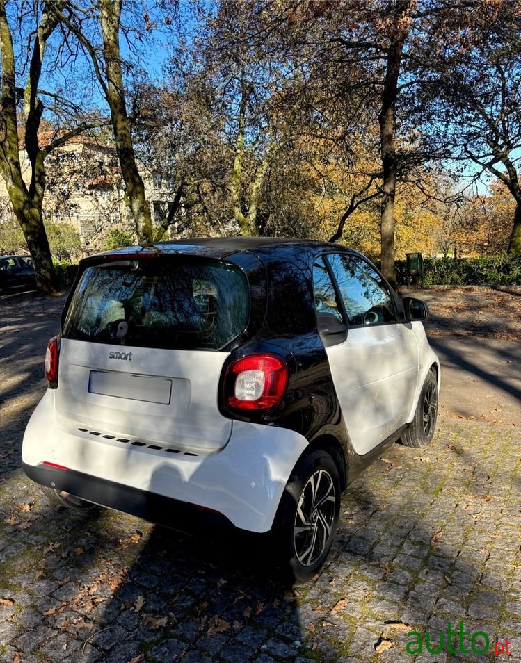 2017' Smart Fortwo 1.0 Prime 71 photo #2