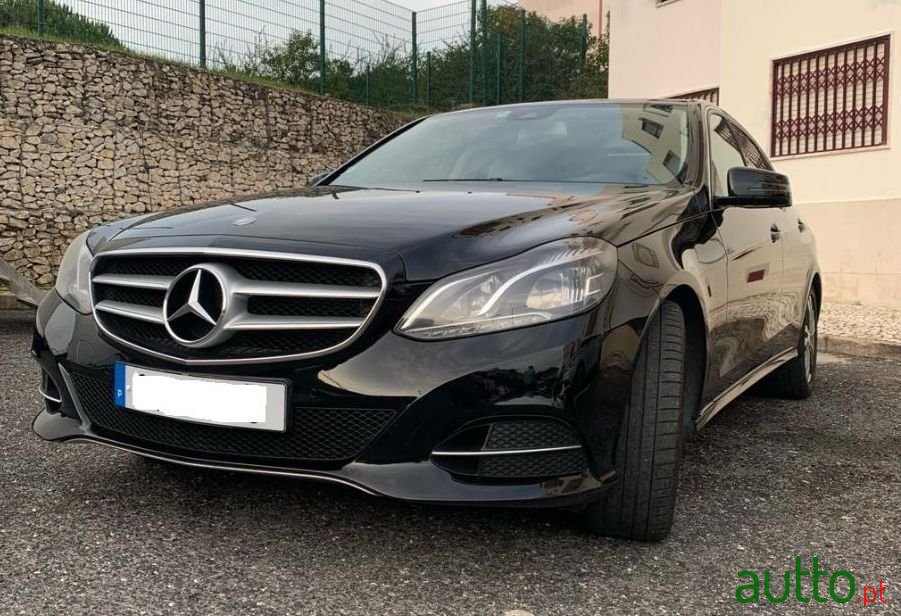 2013' Mercedes-Benz E-300 photo #2