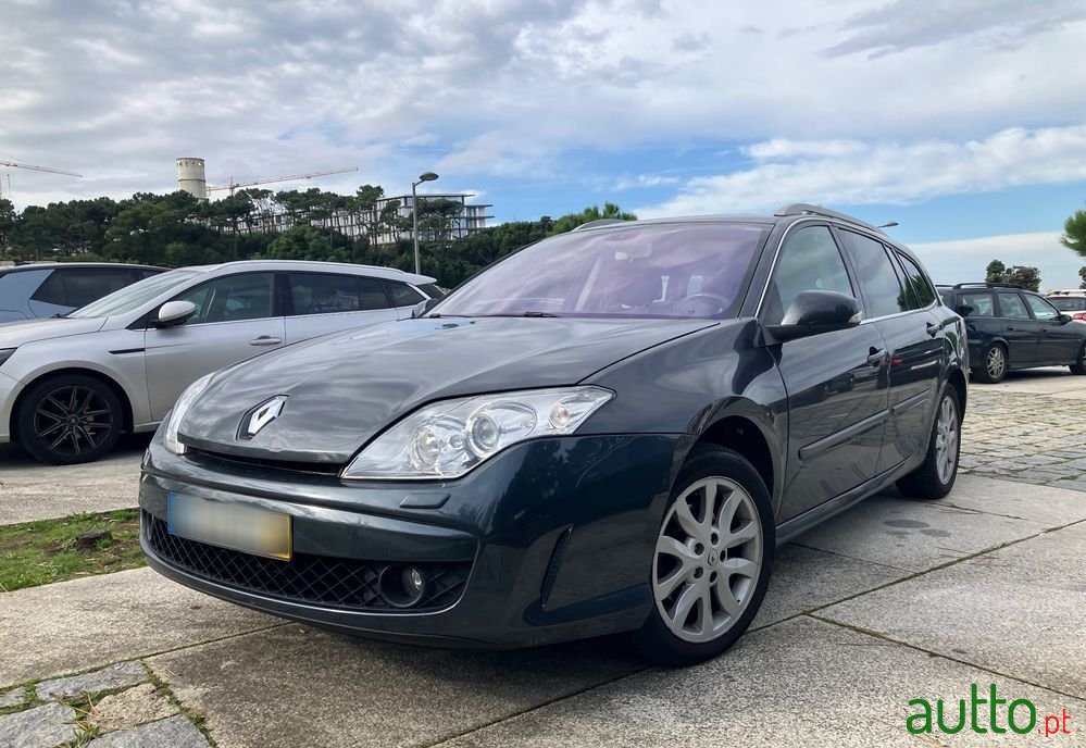 2009' Renault Laguna Break photo #6