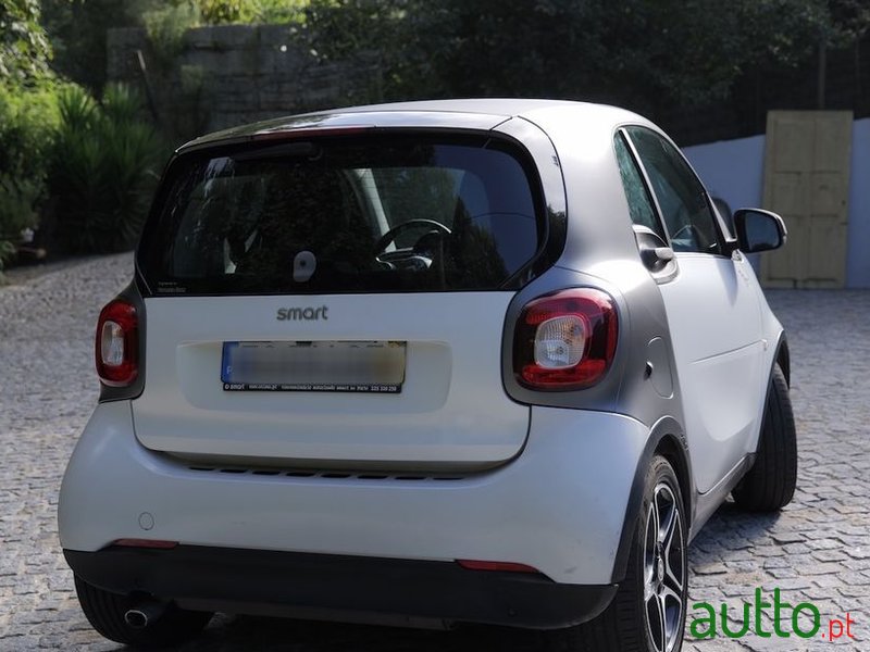 2016' Smart Fortwo photo #2