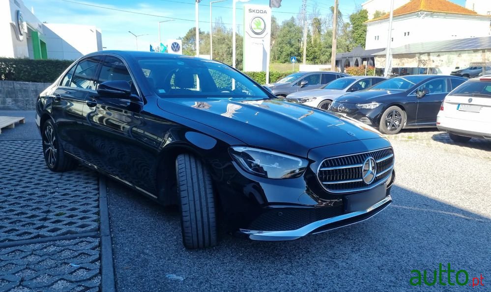 2023' Mercedes-Benz E 300 photo #2