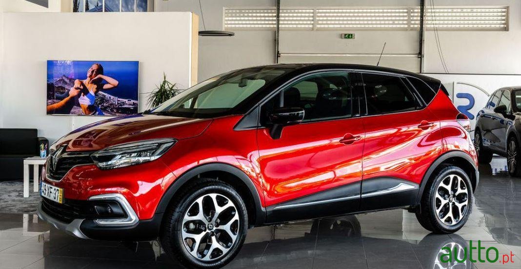 2019' Renault Captur photo #3