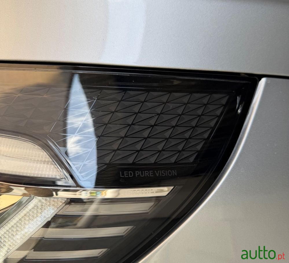 2021' Renault Captur photo #4