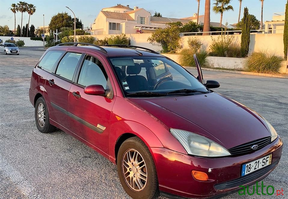 2001' Ford Focus photo #1