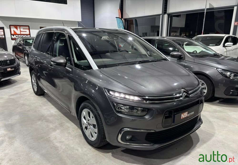 2019' Citroen Grand C4 SpaceTourer photo #1