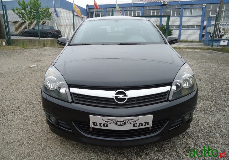 2007' Opel Astra Gtc photo #1