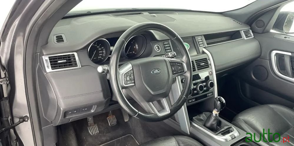 2017' Land Rover Discovery Sport 2.0 Ed4 Pure photo #4