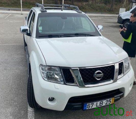 2010' Nissan Navara 3000 V6 photo #3
