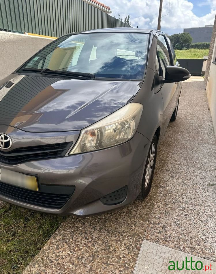 2011' Toyota Yaris 1.4 D-4D photo #1