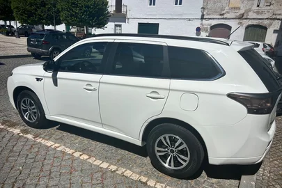 2014' Mitsubishi Outlander