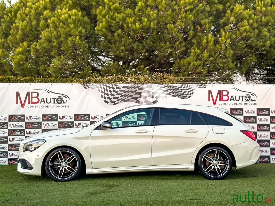 2016' Mercedes-Benz Cla-180 photo #2