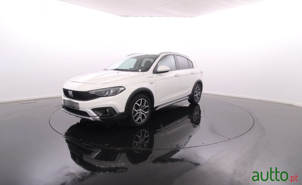 2022' Fiat Tipo Cross 1.0 T3 photo #1