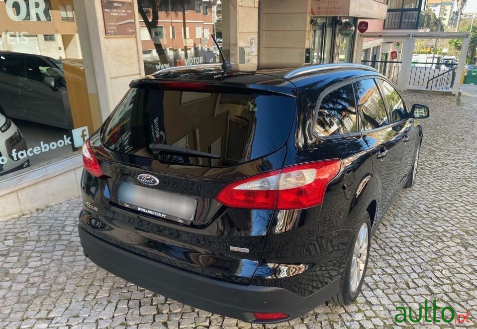 2013' Ford Focus Sw photo #5