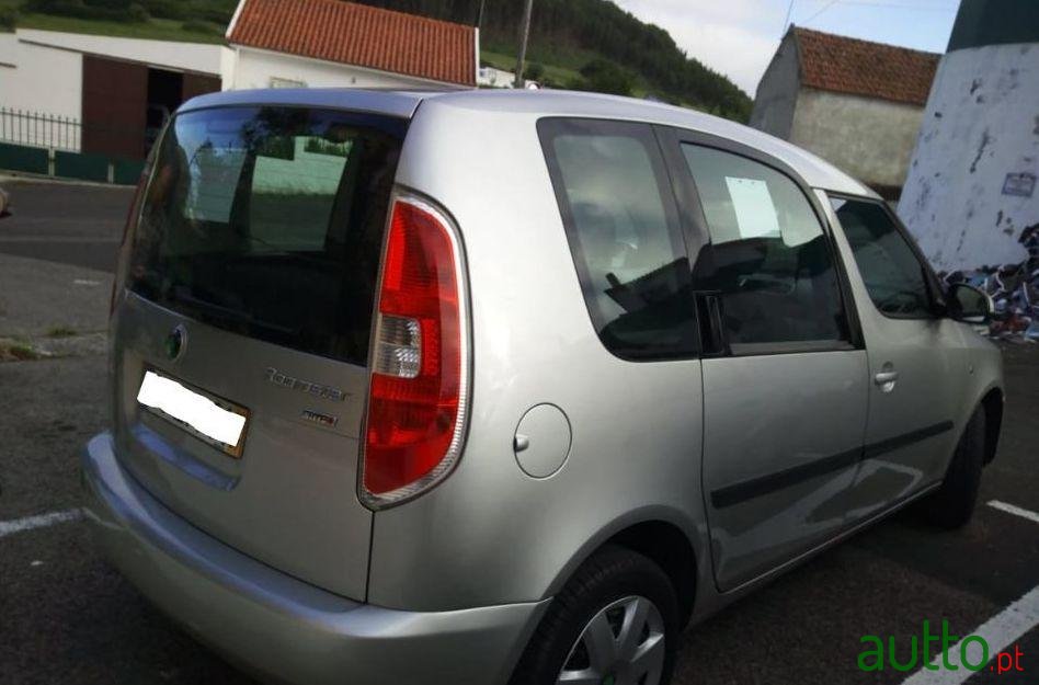 2007' Skoda Roomster 5J photo #1