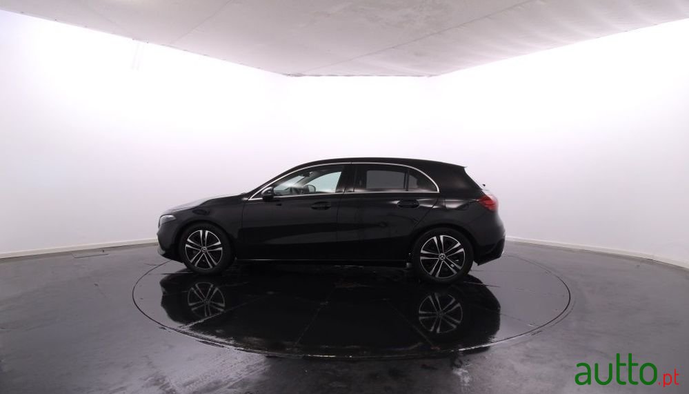 2024' Mercedes-Benz Classe A D photo #3