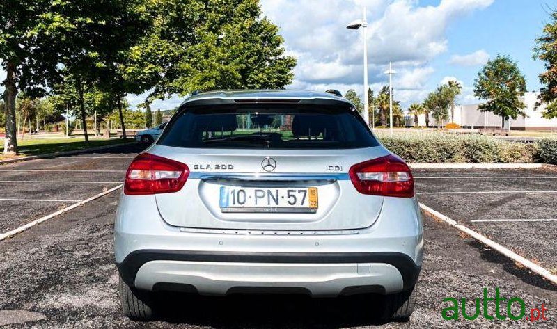 2015' Mercedes-Benz Gla-200 Urban photo #1