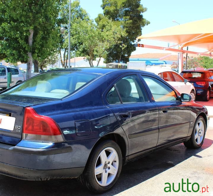 2002' Volvo S60 photo #1