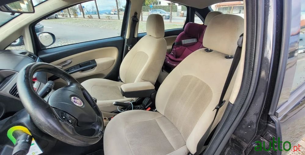 2007' Fiat Linea 1.3 M-Jet Emotion photo #3