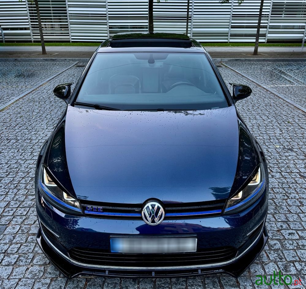 2015' Volkswagen Golf photo #1