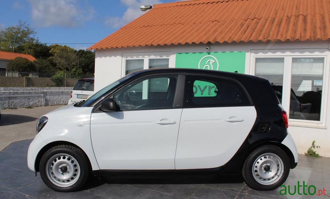 2018' Smart Forfour photo #6