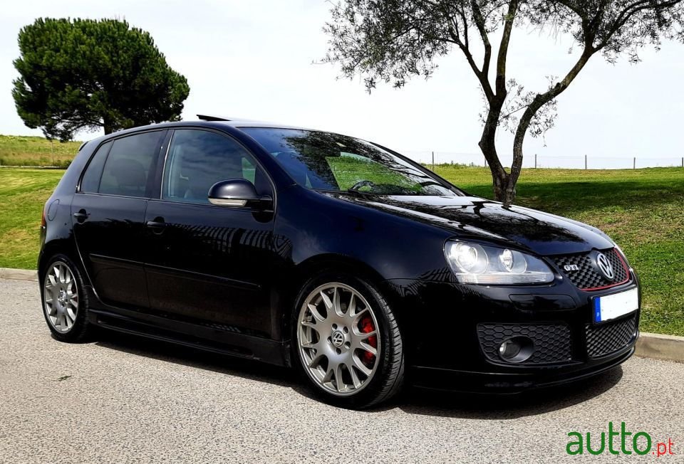 2007' Volkswagen Golf photo #1
