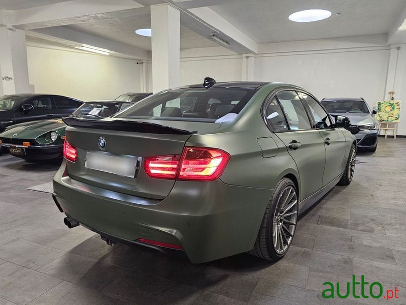 2012' BMW Série 3 I Pack M photo #6