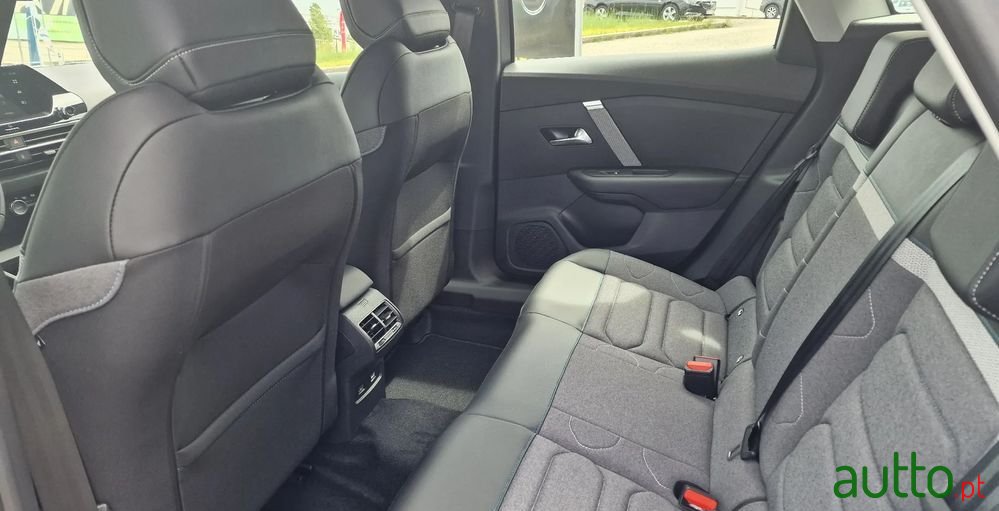 2024' Citroen E-C4 50 Kwh Plus photo #6