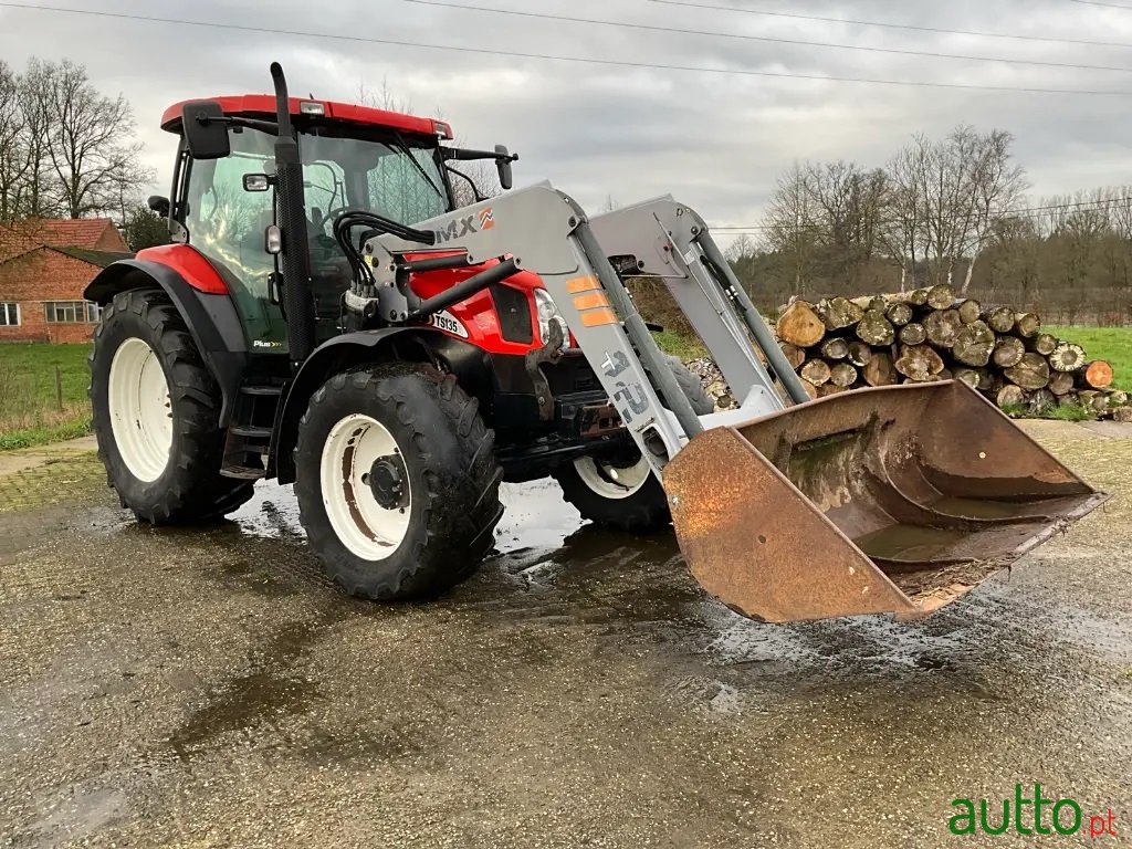 2007' New Holland TS135A - 4WD photo #4