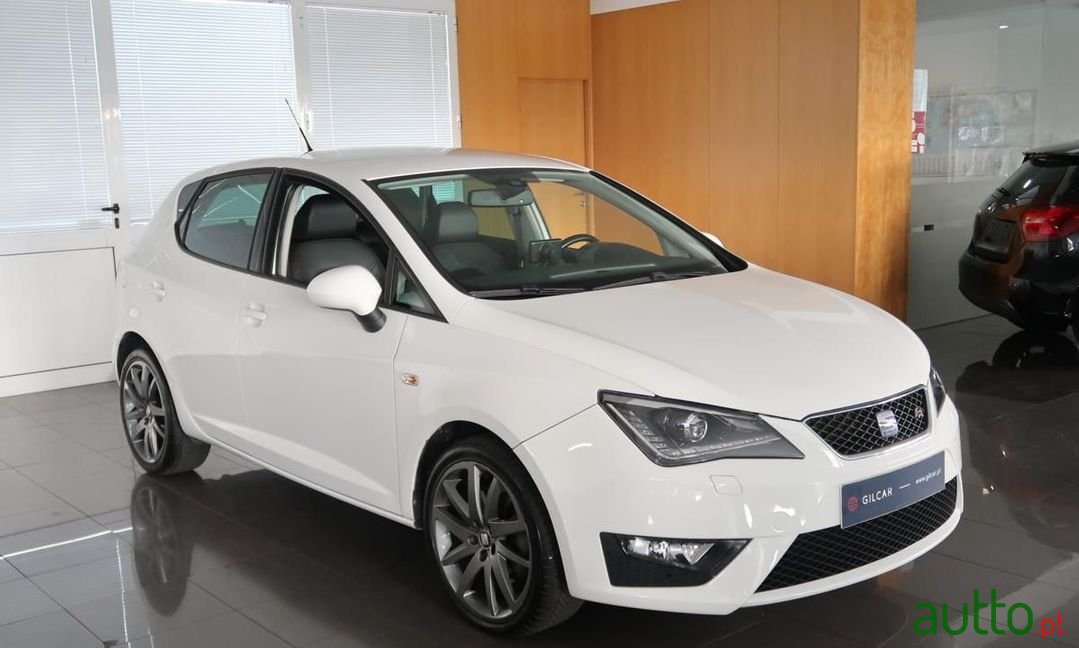 2015' SEAT Ibiza photo #2