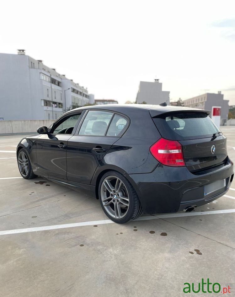 2009' BMW Série 1 D Pack M photo #4