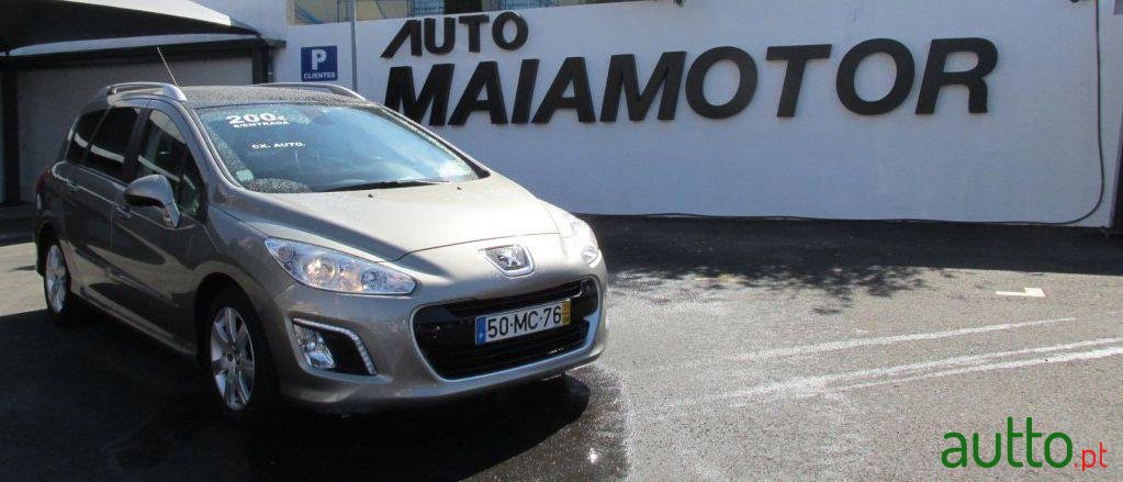 2011' Peugeot 308 SW 1.6 e-HDi Access CMP6 photo #1