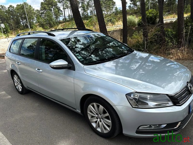 2014' Volkswagen Passat Variant photo #6