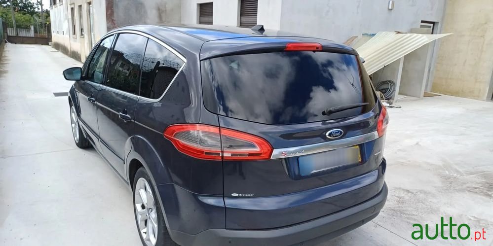 2011' Ford S-Max photo #6