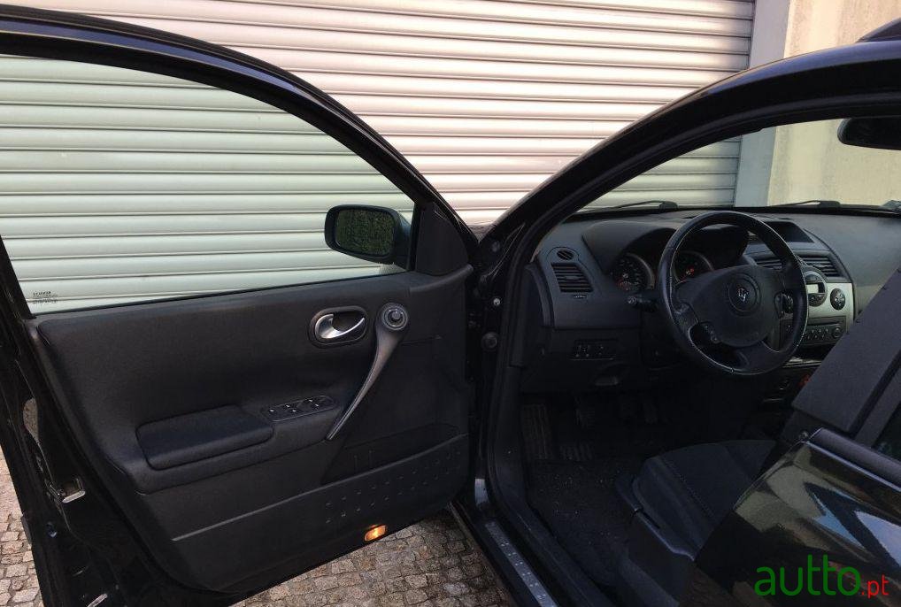2005' Renault Megane 1.5 dCi Dynamique Luxe photo #4
