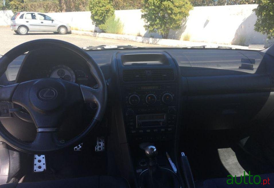 2003' Lexus Is-200 photo #4